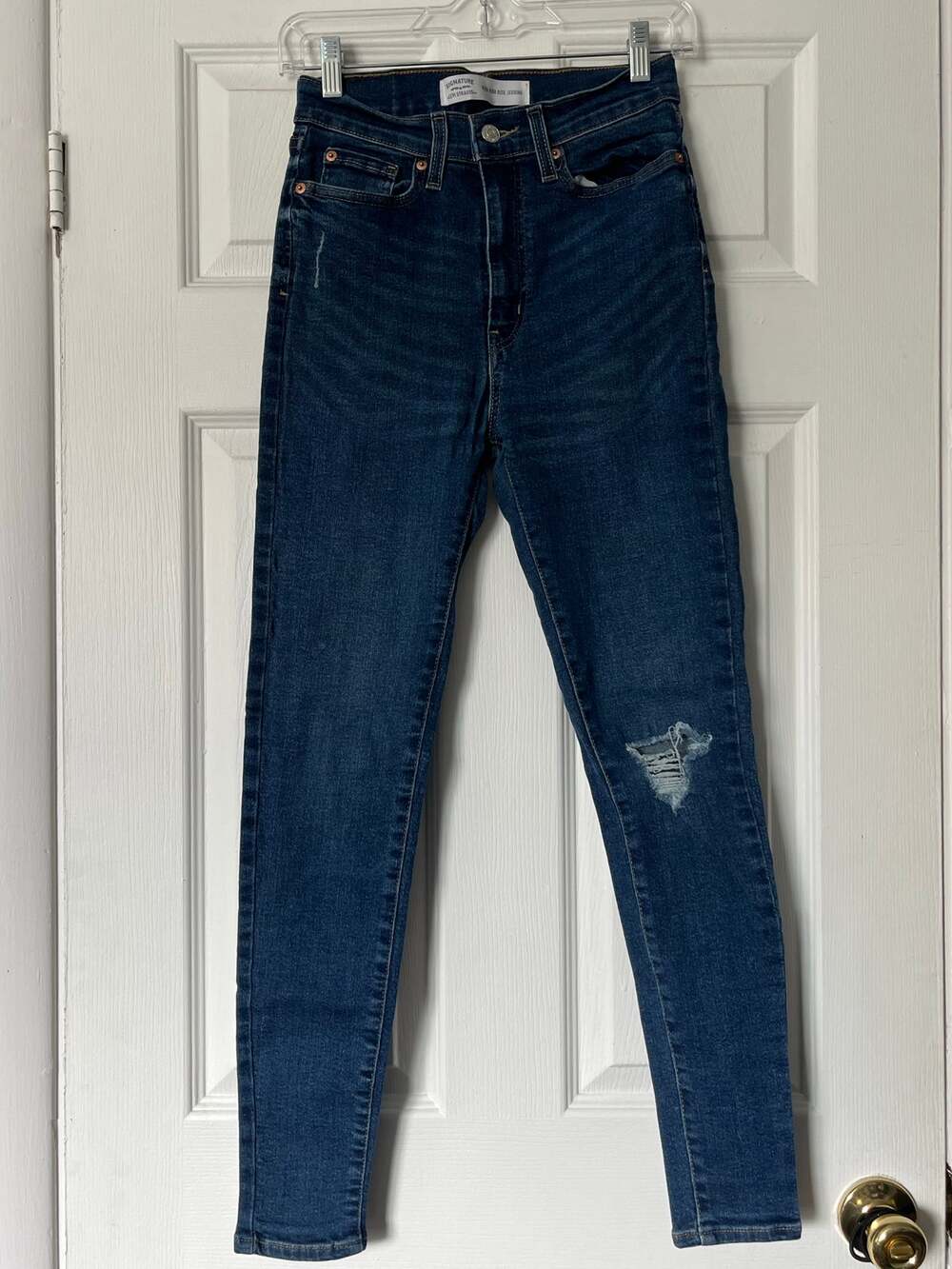 Levi's Signature Distressed High Waist Skinny Jeans - Size 28